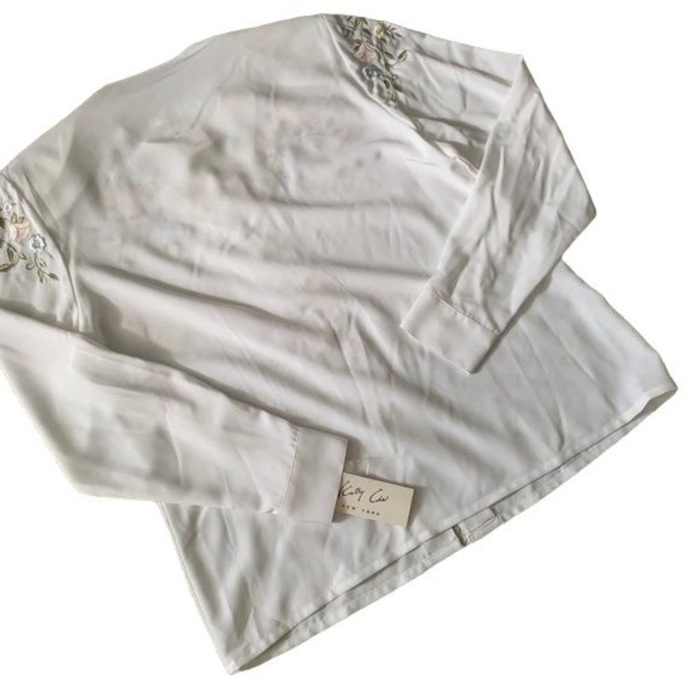 Vintage Kathy Che Petite Floral Embroidered Top - Picture 8 of 9
